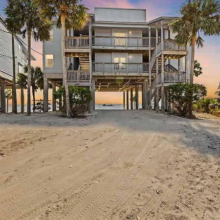 Beachfront Cedar Key Retreat With Pool Access! Exterior photo
