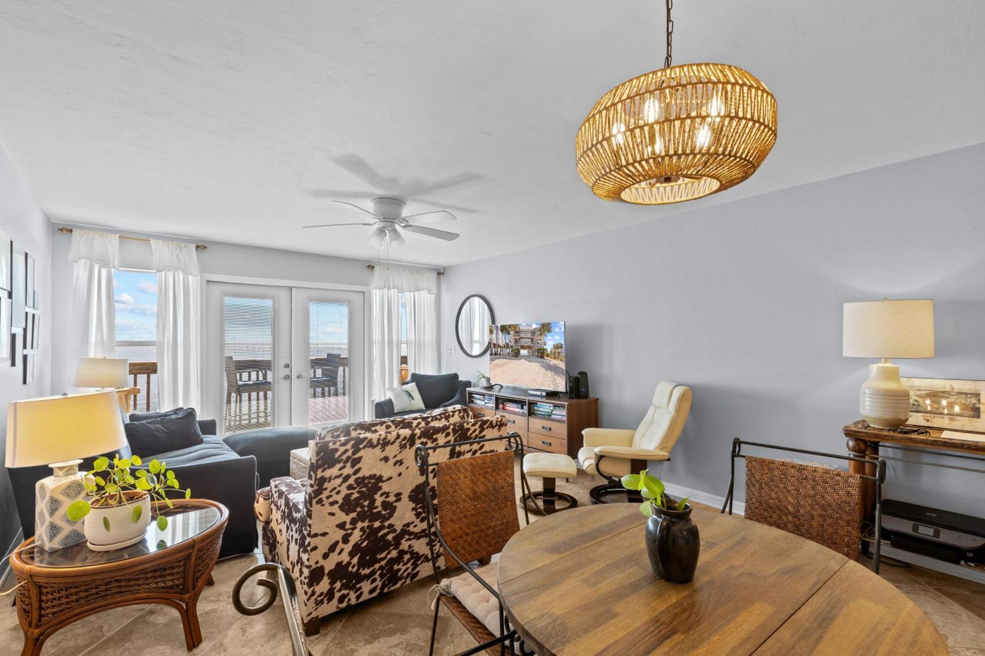 Beachfront Retreat With Pool Access!
